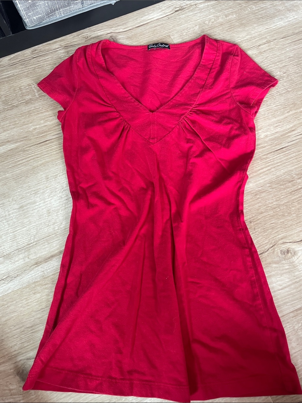 Body Central Red V-Neck Short Sleeve Top